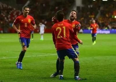 开云体育入口-奥地利队在主场比赛中取得胜利巩固地位