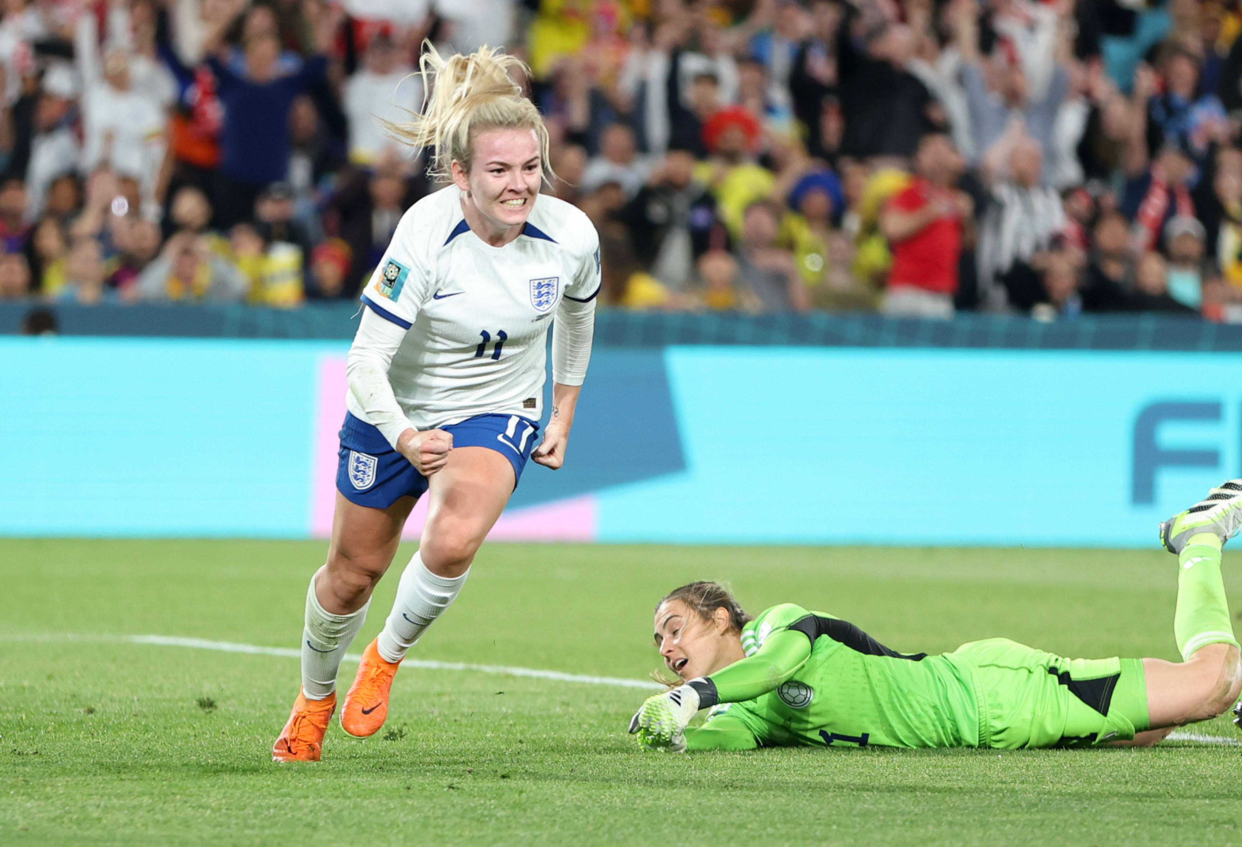 劲敌对决！西班牙女足赛前之战，中国坚守边缘