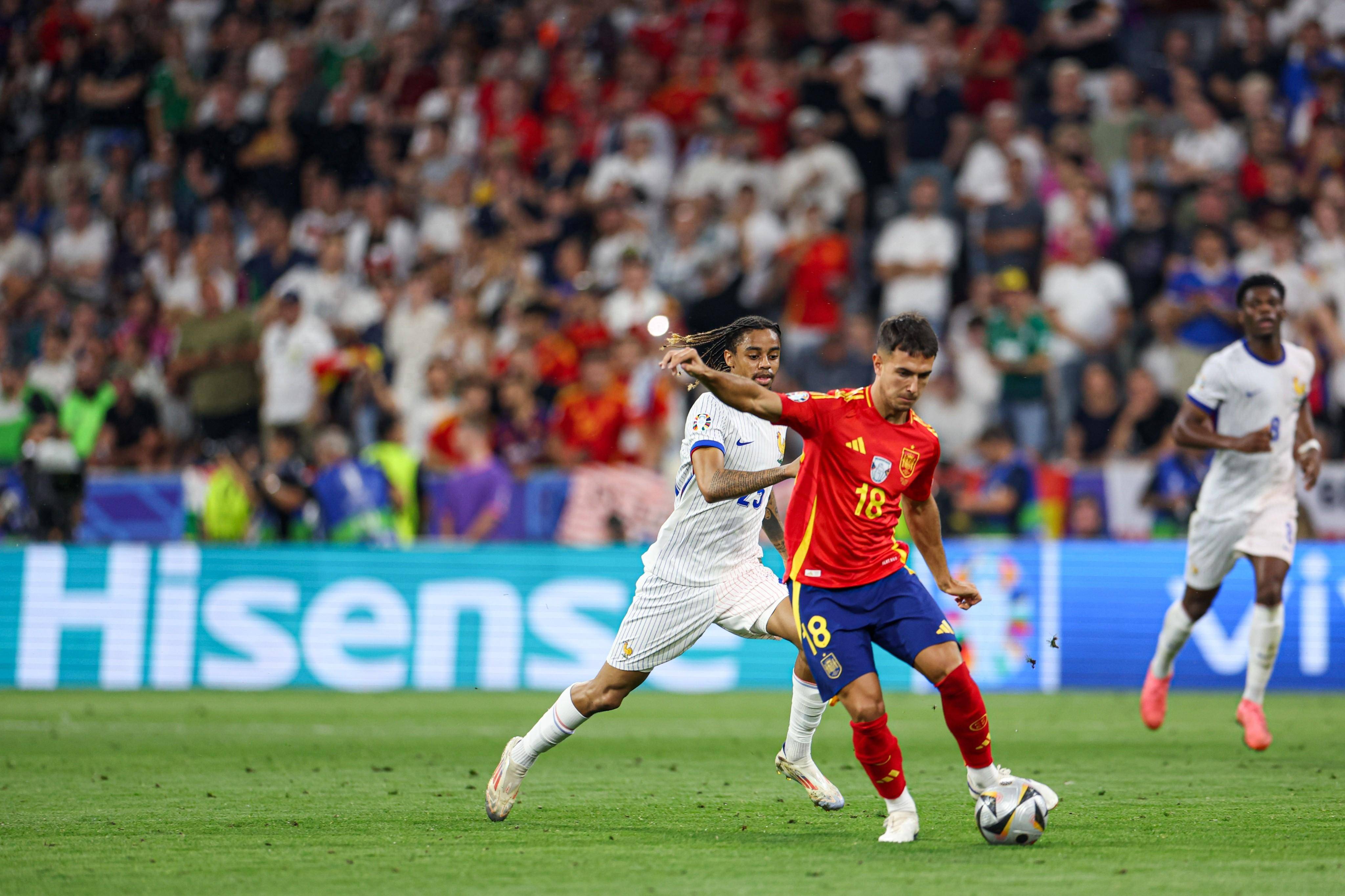 开云下载-瑞典队在激烈比赛中晋级欧洲杯半决赛