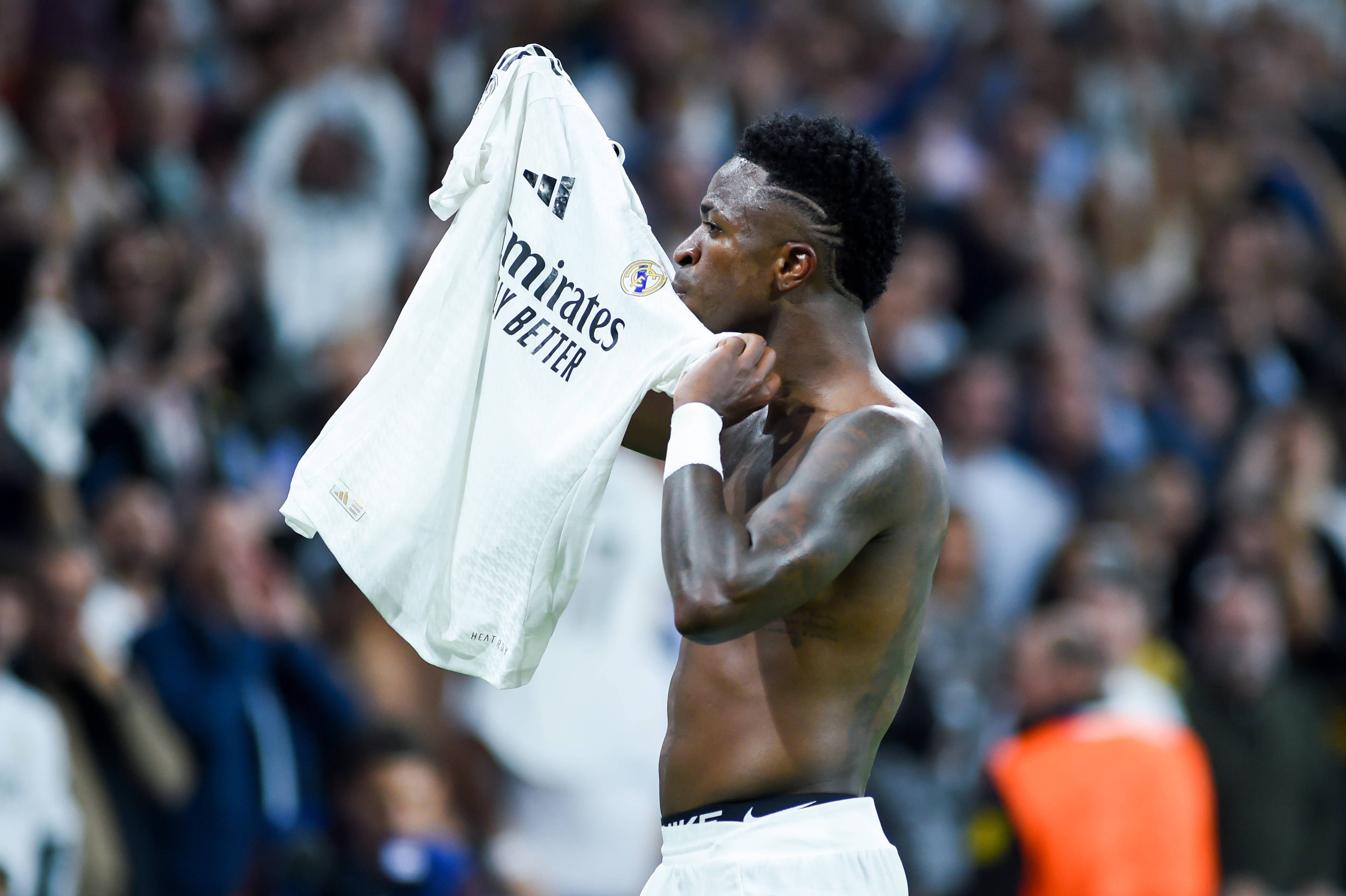 关于AC米兰前锋破门得分，帮助球队稳固领先的信息