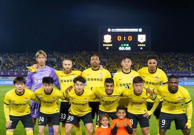 上海申花队长分享比赛精彩瞬间，球迷热议战绩的简单介绍