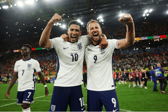 开云下载-包含意大利英格兰打平，欧预赛战况回顾的词条