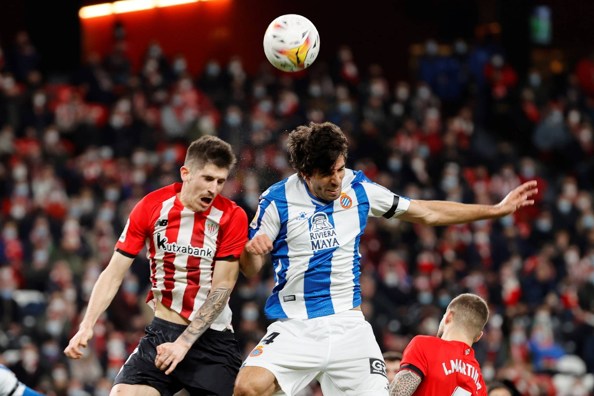 开云官网-塞维利亚客场逆转，取胜对手