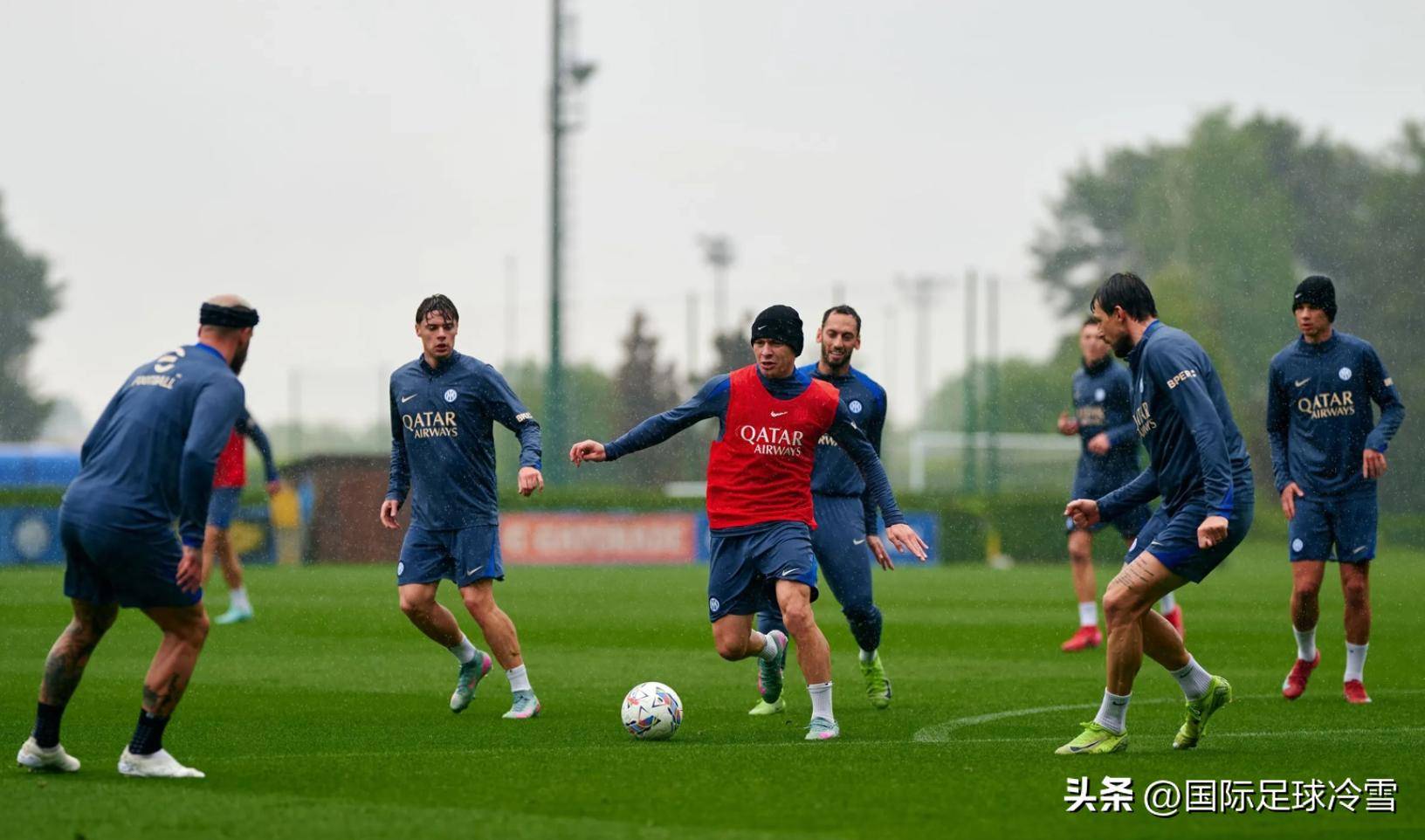 教练组对战术进行调整，备战策略成熟