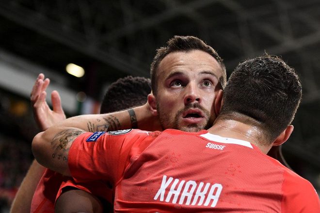 开云体育APP下载-欧预赛劲敌相逢，胜者谁能屹立