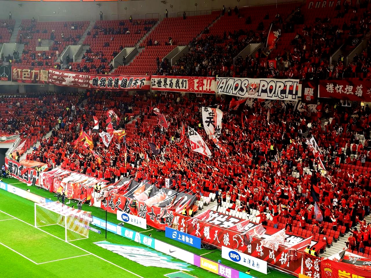 上港主场平泰达，稍有遗憾但保持不败