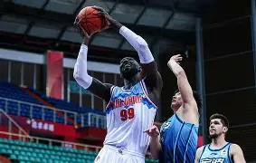 法夫尔：CBA水平逼近NBA