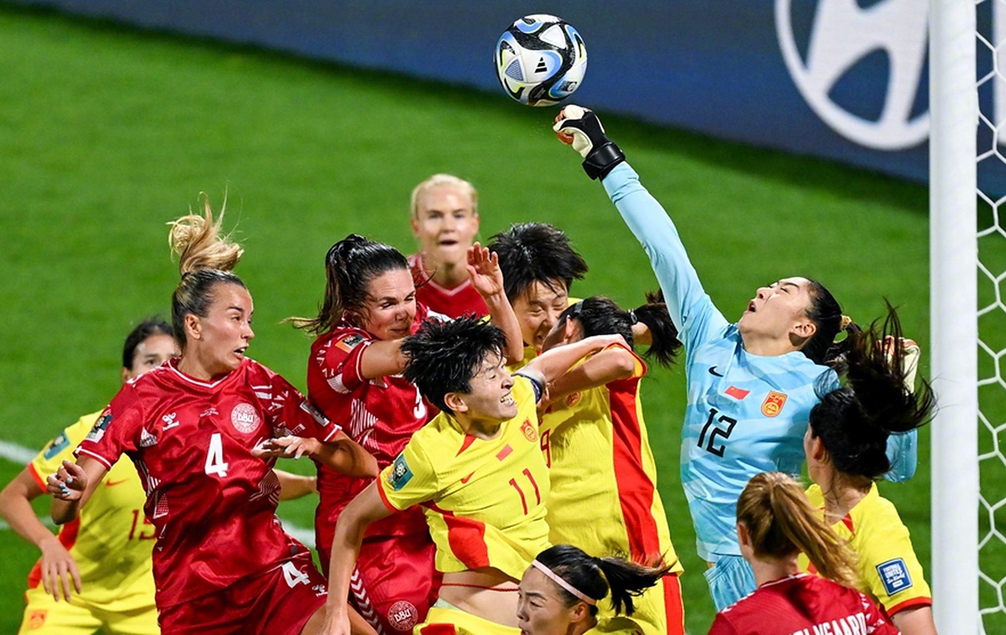 包含中国女足取胜澳大利亚，实现小组第一的词条
