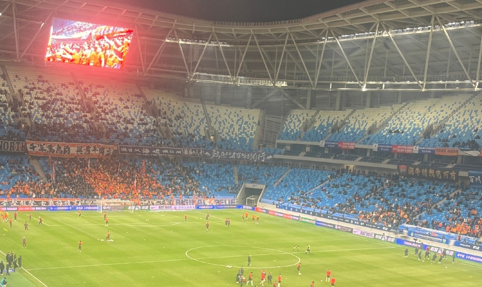 广州华南虎客场逼平长春亚泰，表现不俗