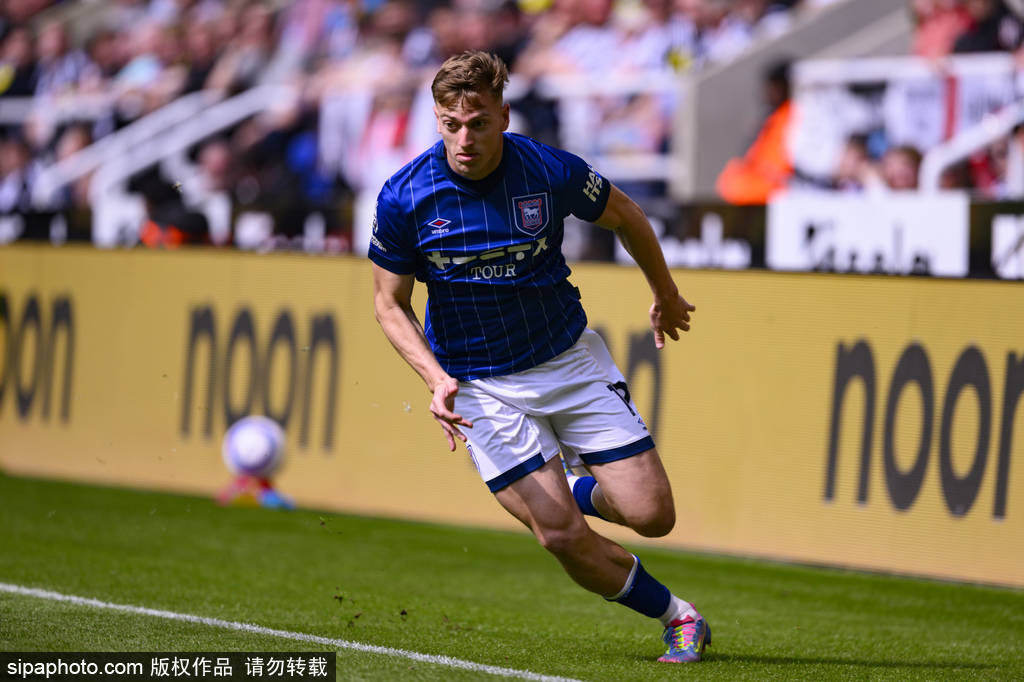 里尔俱乐部计划引进新的前锋球员