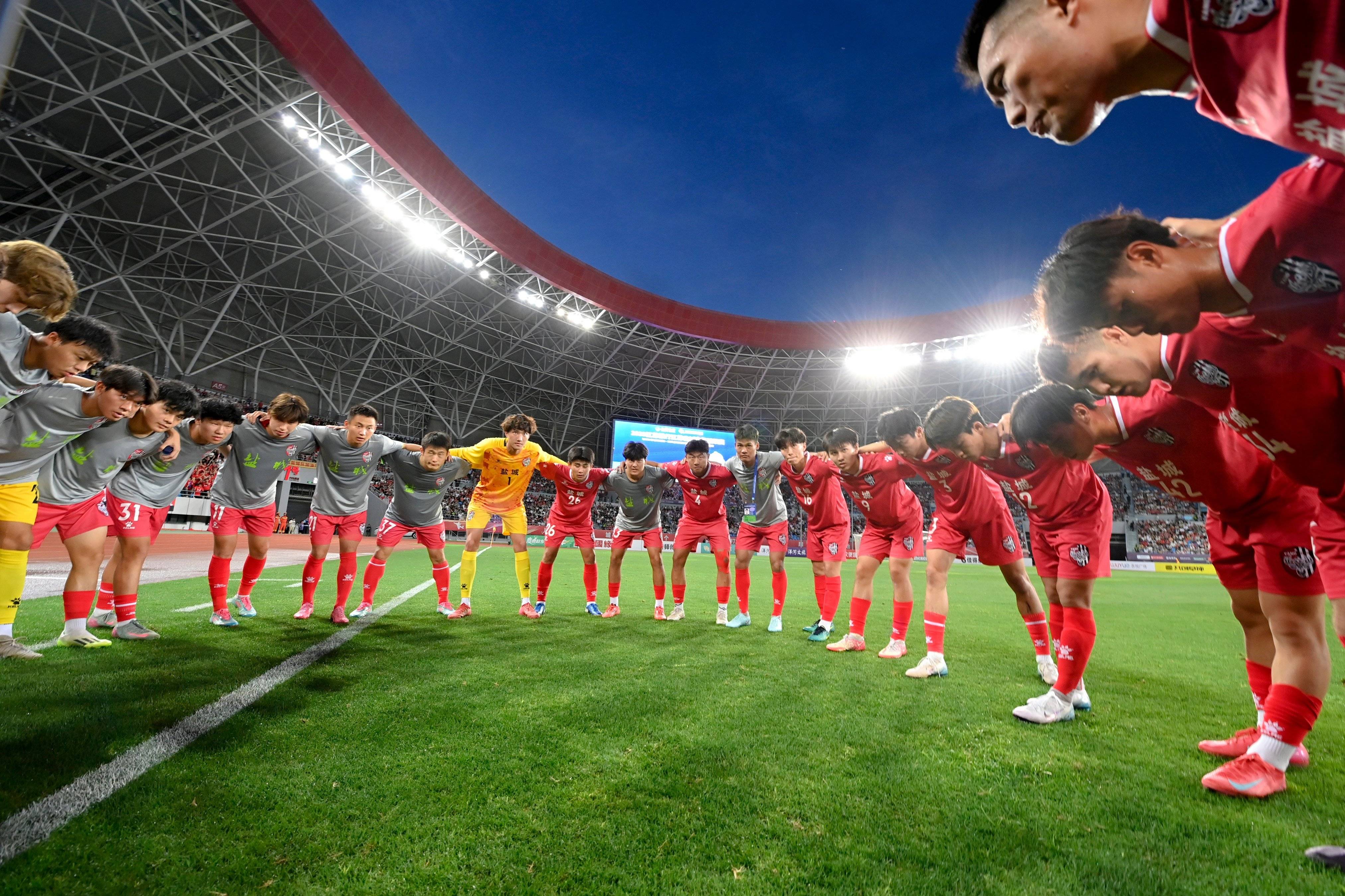 瑞典国家足球队高效获胜，积分登顶欧预赛的简单介绍