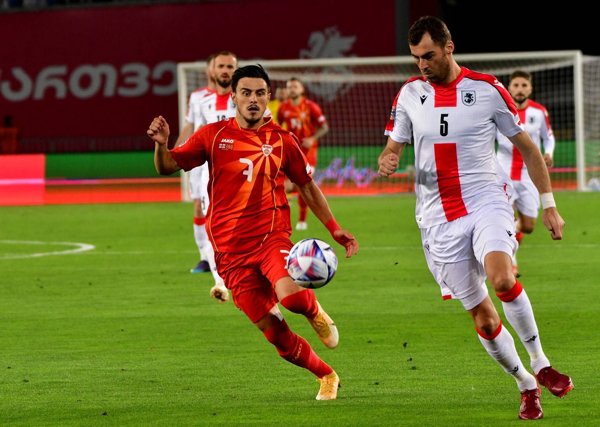 开云体育登录-希腊队客场战平格鲁吉亚队，双方互不相让