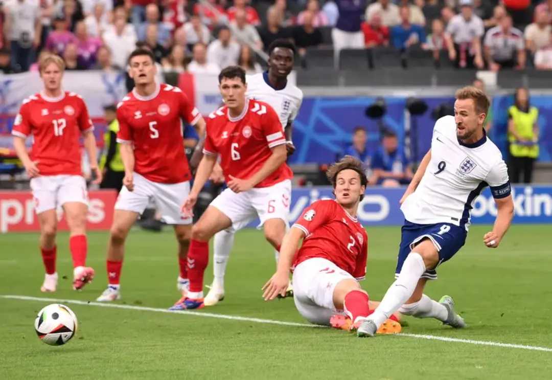 瑞士客场击败保加利亚，小组头名争夺激烈