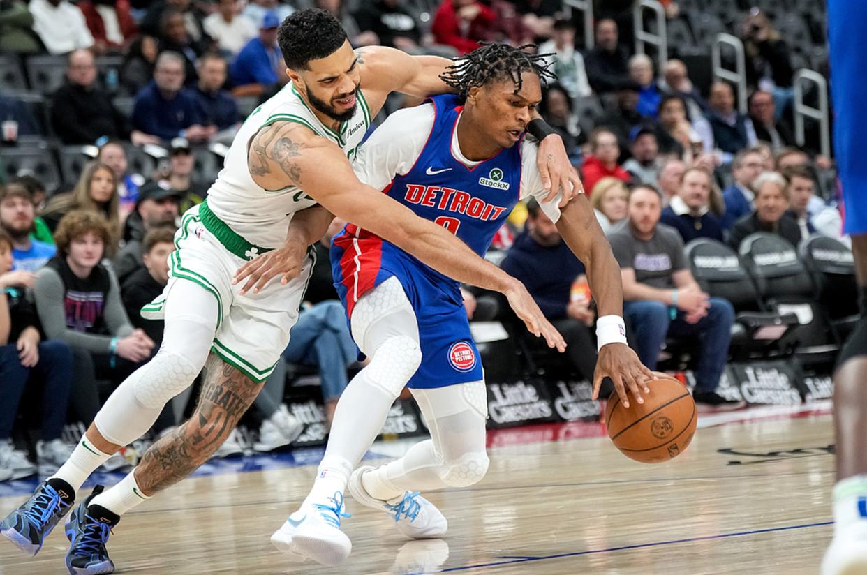 包含联盟杯篮球赛落下帷幕，黑马诞生引人瞩目的词条