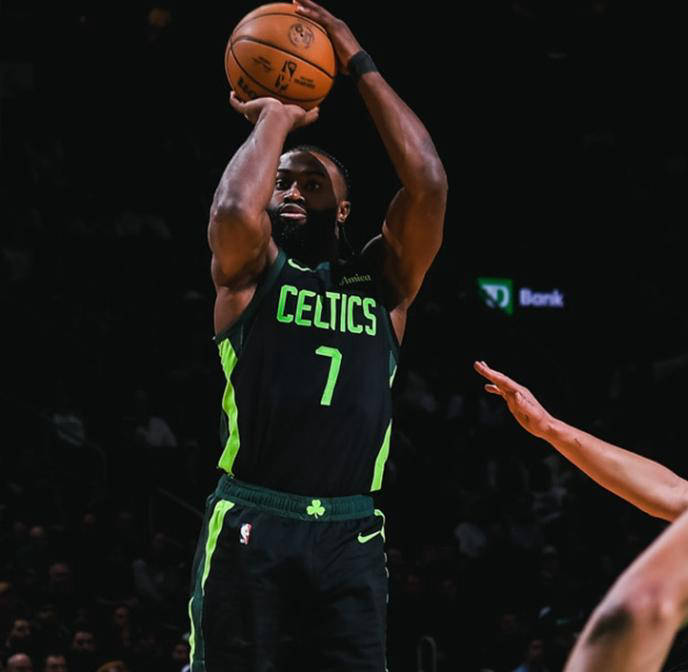 开云体育下载-凯尔特人遭受连败，全员调整备战