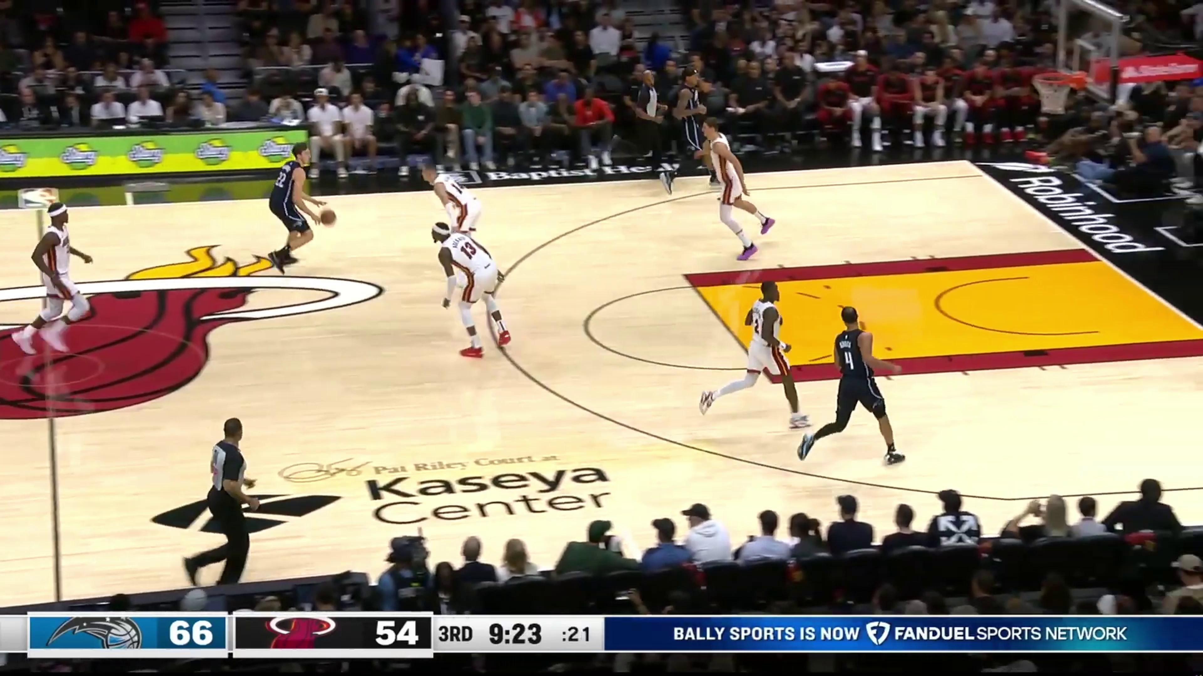 关于德国篮球锦标赛季后赛，球队实力激烈对抗的信息