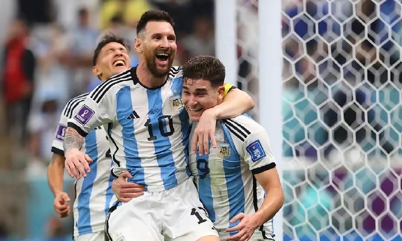 开云下载-阿根廷队大比分战胜克罗地亚，成功晋级决赛