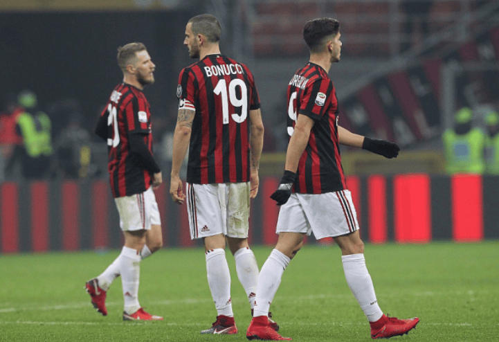 开云体育在线-AC米兰主场大胜佛罗伦萨，继续领先