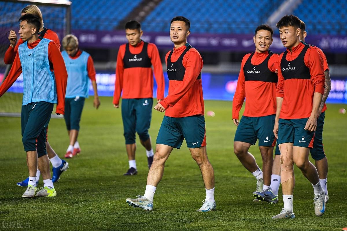 河南队全队备战新赛季备受期待 河南队全队备战新赛季备受期待