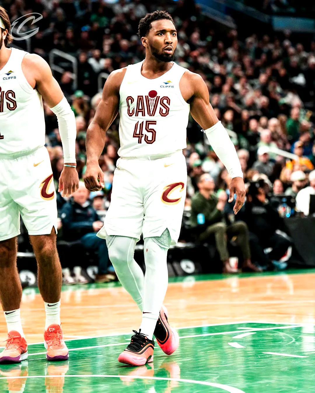 开云体育下载-包含凯尔特人客场不敌步行者，塔图姆难挽败局的词条