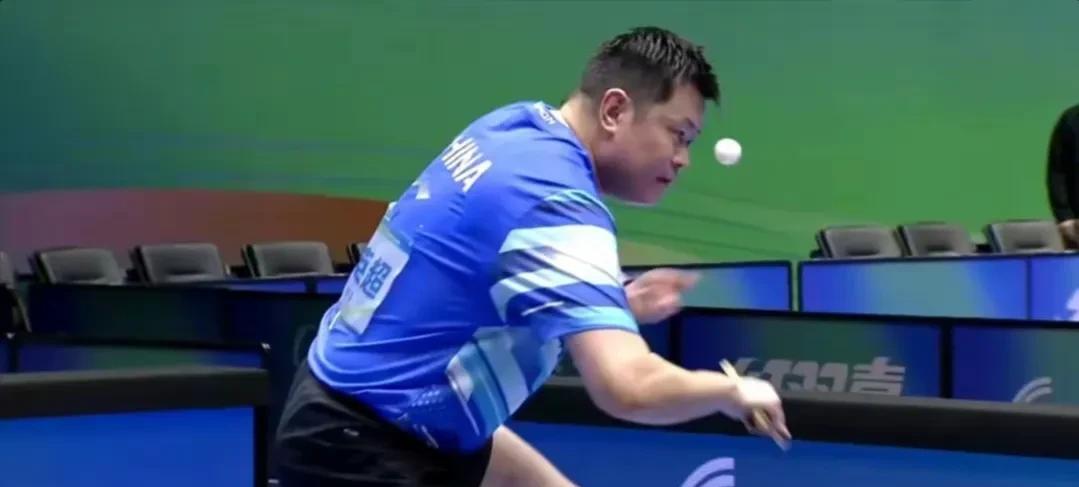 老将球员再现神勇状态，带队力克对手取胜