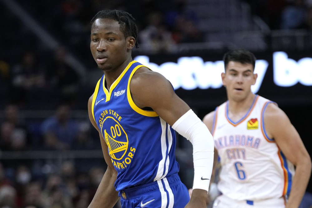 绝杀得分音符燃爆全场球队士气高昂 绝杀得分音符燃爆全场球队士气高昂