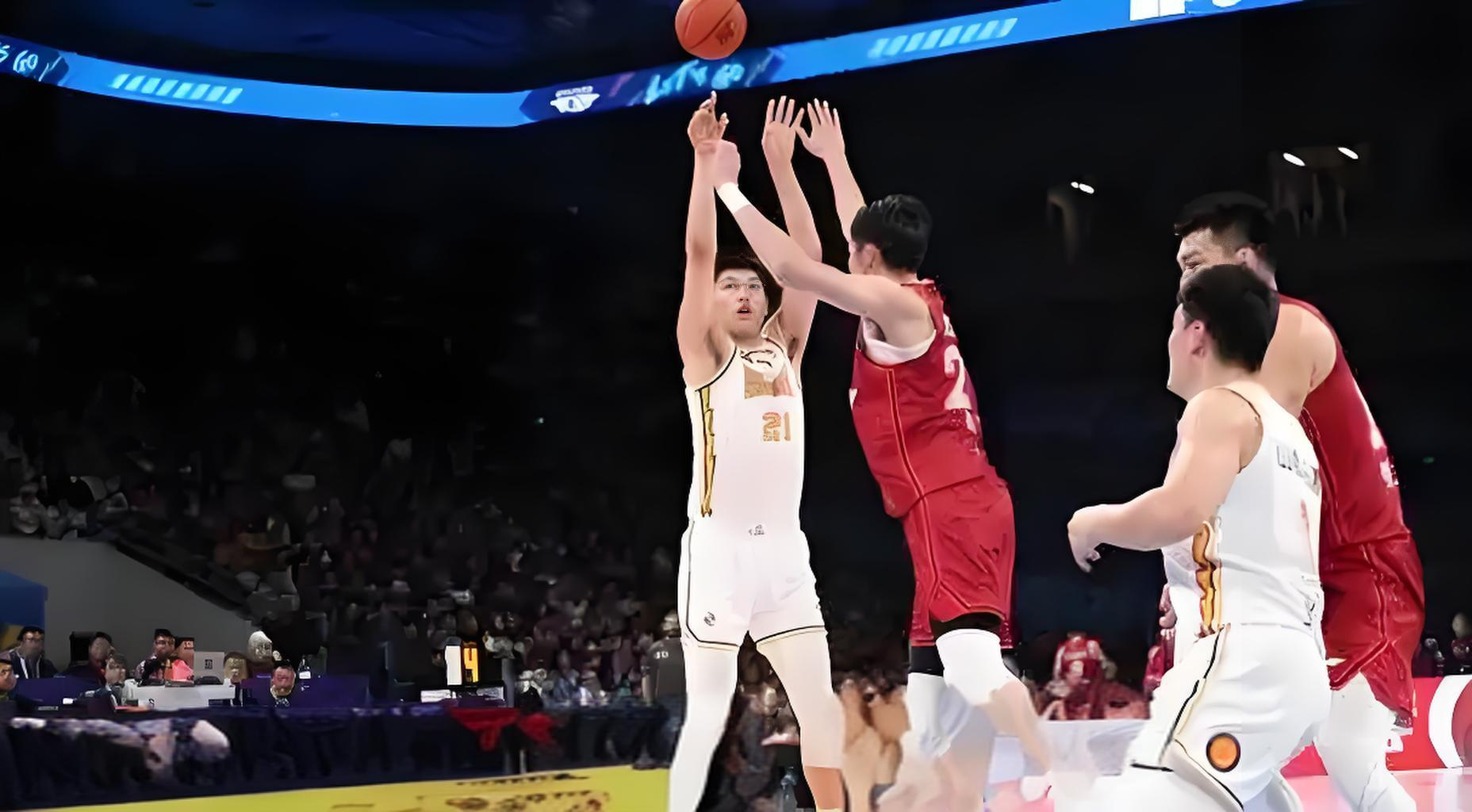 球员实力施展，场上奇妙瞬间令人震撼