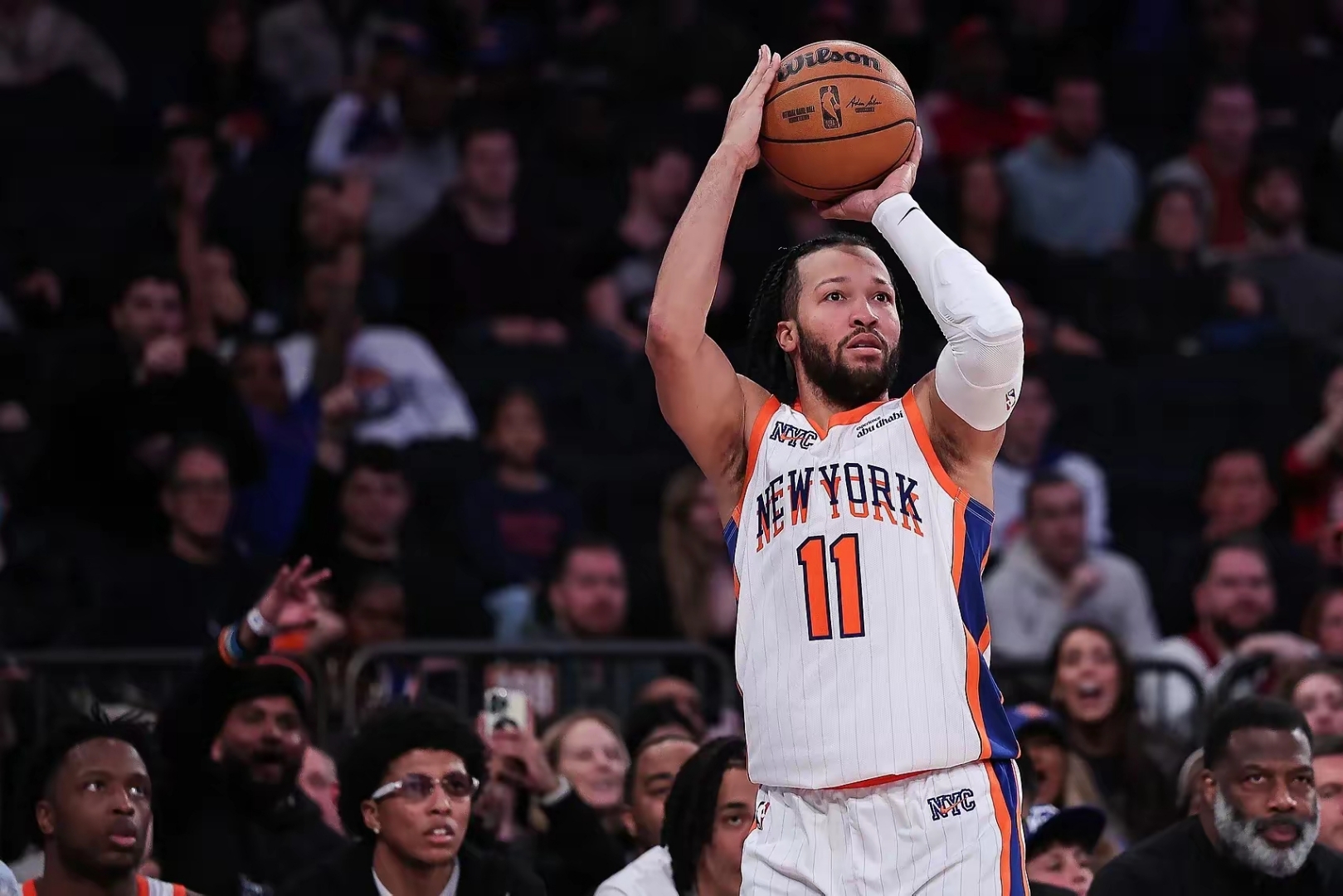 包含尼克斯寸土不让战胜凯尔特人，莫里斯始终始终如一的词条