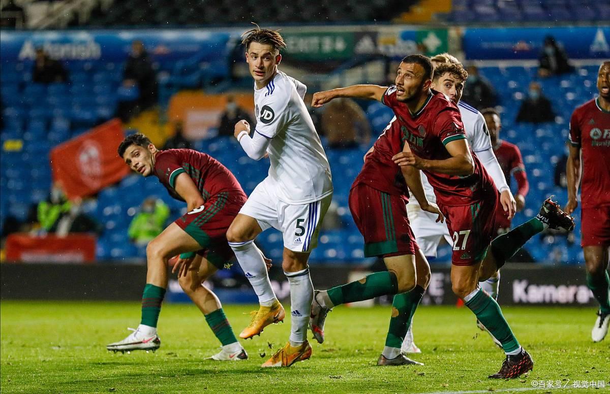 开云体育APP下载-红蓝大战点燃球场，谁能笑到最后胜利？的简单介绍