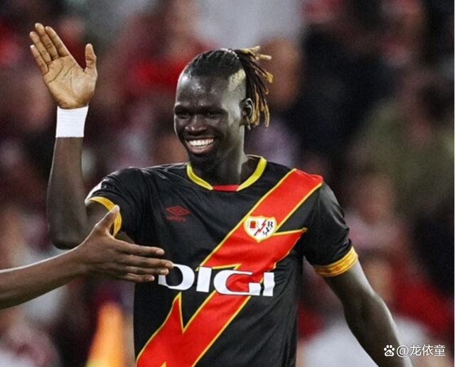 小牛队后场双星领军，带领球队取得胜利的简单介绍