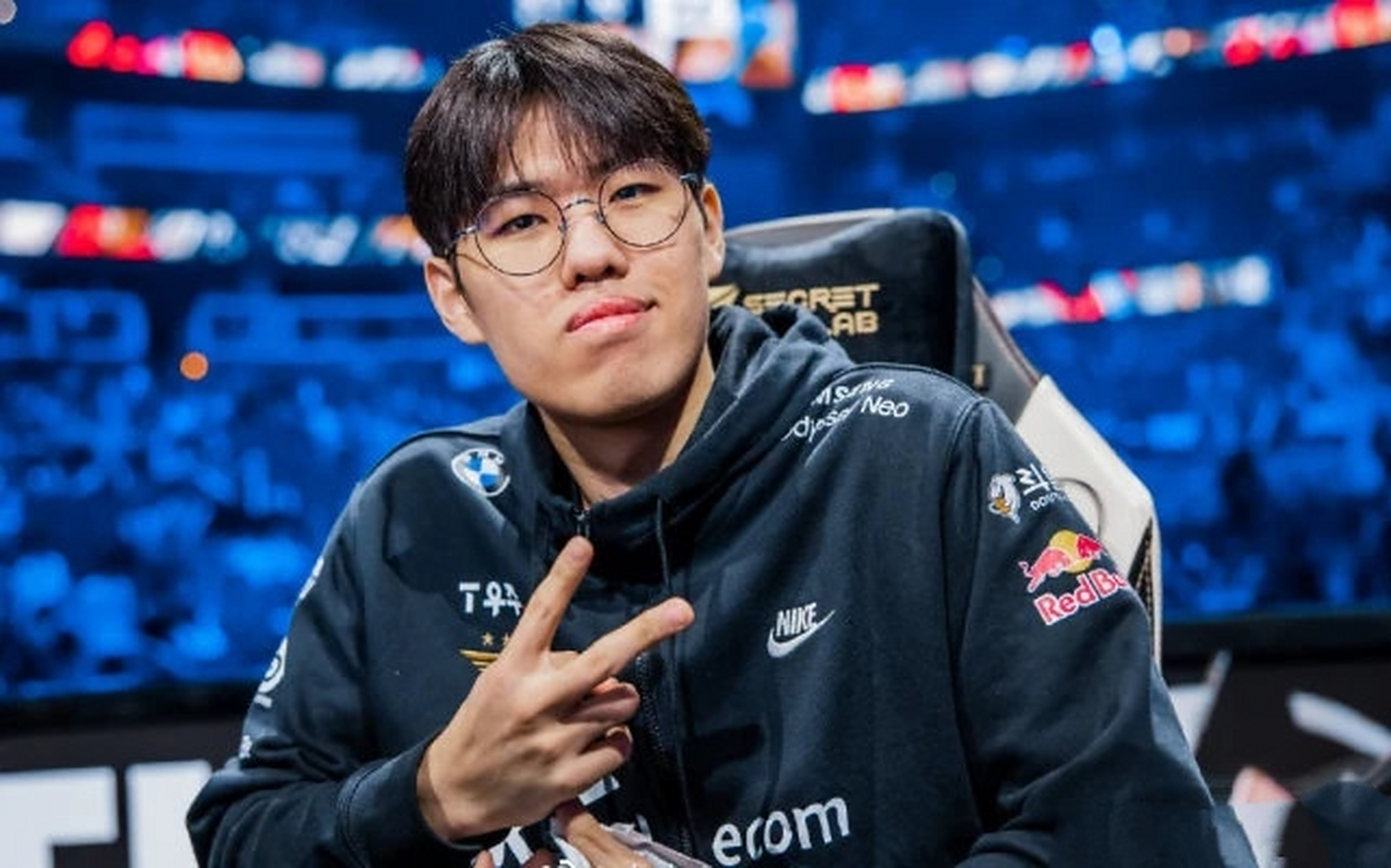 关于DRX绝杀BRO,Zeus开启传奇时刻顶尖较量四强赛,留下经典瞬间的信息 关于DRX绝杀BRO,Zeus开启传奇时刻顶尖较量四强赛,留下经典瞬间的信息