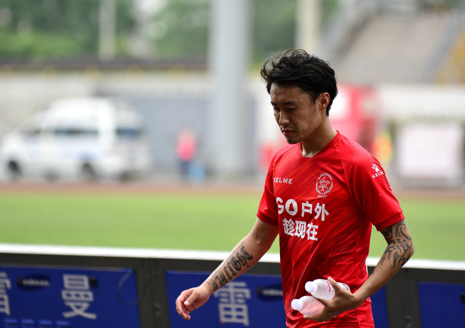 四川队主场告负，未能守住榜首地位