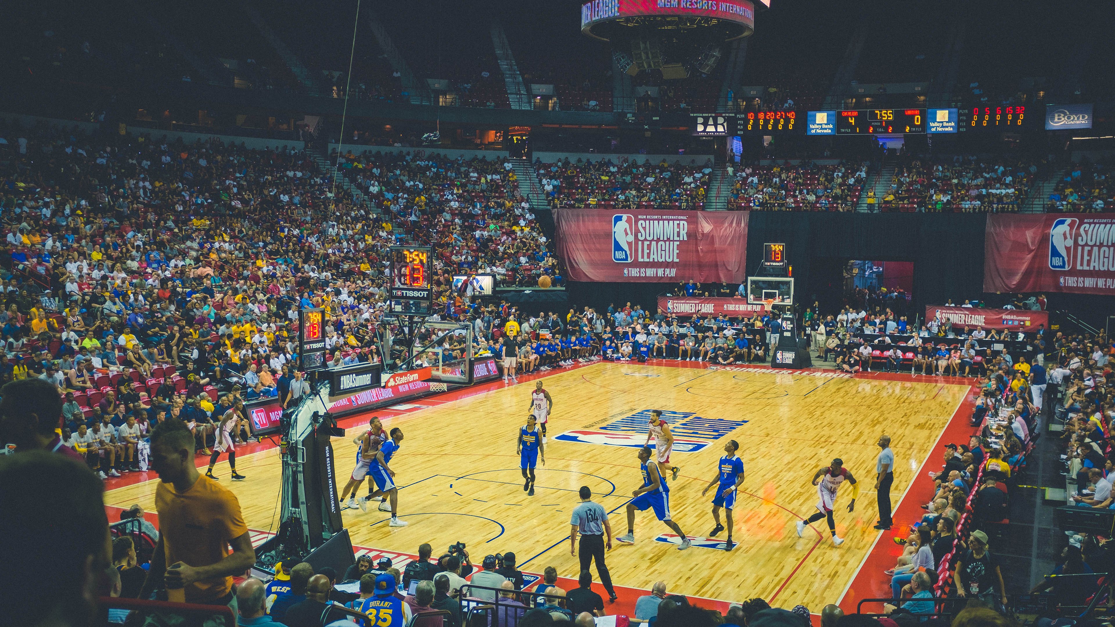 今日阿波罗，身着骑士袍，杰伦·格林如何让太阳在克利夫兰沉没？