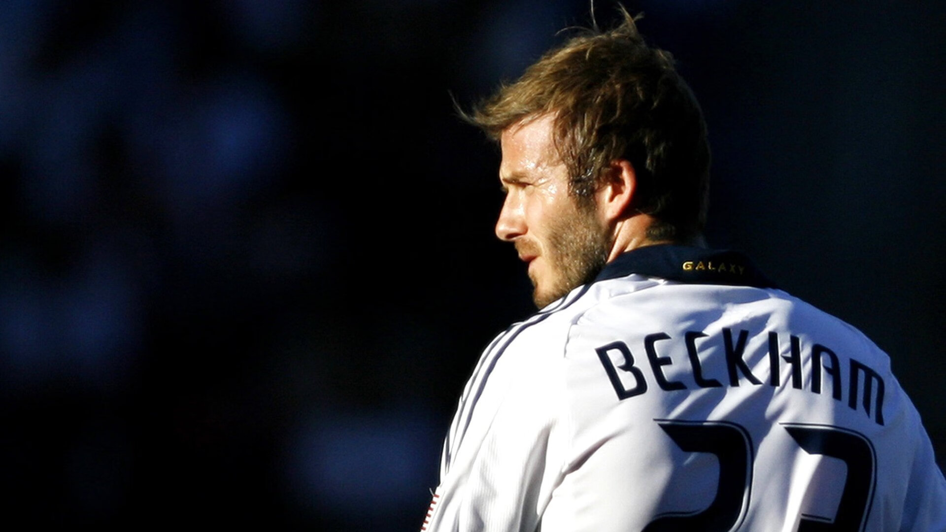 平行时空的绿茵对话,当黄色潜水艇驶入北非沙漠—记一场虚拟的美加墨世界杯焦点战