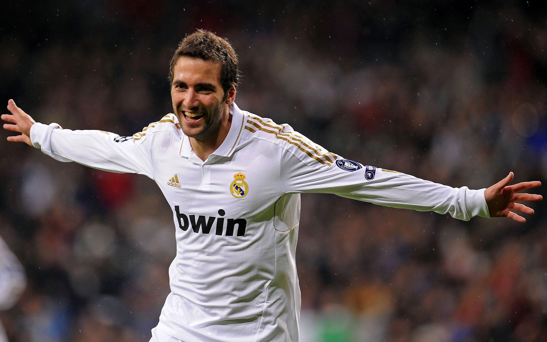 开云体育APP下载-悬念已死？从奥纳纳失误到玻利维亚冷门，现代足球的戏剧性意外正在重新定义比赛